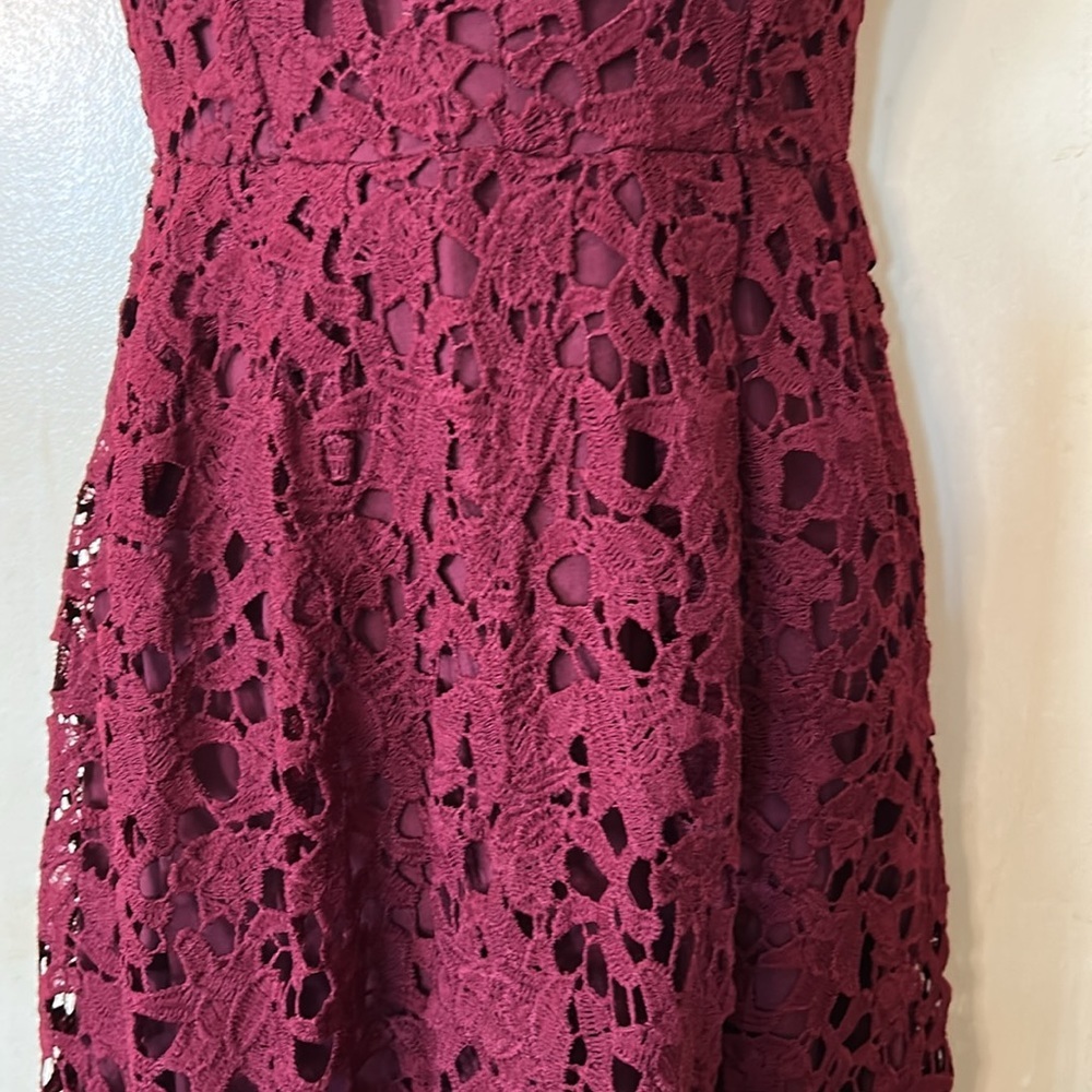 ASTR the Label cranberry lace spaghetti strap tea length dress size S - Picture 4 of 14